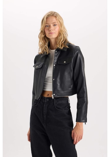 DeFacto Su İtici Suni Deri Mont Polo Yaka Cepli Fermuarlı Çıtçıtlı D5774AX25SPBK27 Siyah