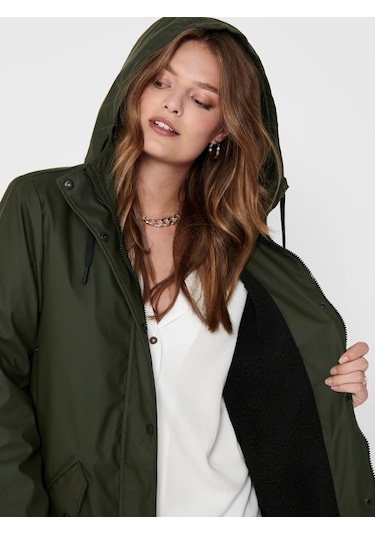 Only 15206116 Kapüşonlu Kadın Mont