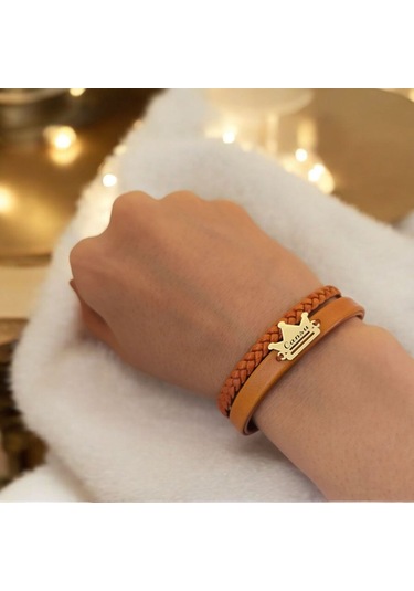 Archin Cansu İsmine Özel Kahverengi Derili Taç Motifli 14 Ayar Altın Plakalı Hediye Bileklik-467isim Cansu