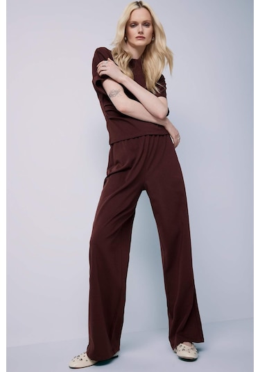 DeFacto Wide Leg Basic Düz Geniş Paça Premium Pantolon E5782AX25SPBR475