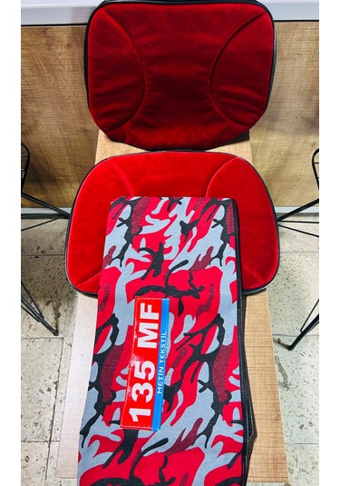 Massey Ferguson 135 Kırmızı Desen Asgari Branda Düz Kırmızı Koltuk Kılıfı Takım