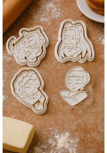 K-pop Temalı Kurabiye Kalıbı Seti - Anime Ve Karakter Figürlü 4 Lü Fondan Ve Kurabiye Kalıbı Beyaz K-pop Temalı Kurabiye Kalıbı Seti - Anime Ve Karakter Figürlü 4 Lü Fondan Ve Kurabiye Kalıbı Beyaz