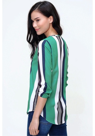 Kadın Yeşil & Lacivert Yakası Yırtmaçlı Krep Bluz Truvakar Kol Çizgili Ve Giy Çık - Tesettüre Uygun Siyah - Yeşil