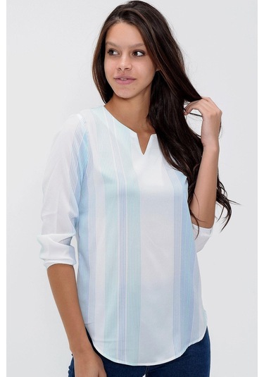 Kadın Mavi Yakası Yırtmaçlı Krep Bluz Truvakar Kol Çizgili Ve Giy Çık - Tesettüre Uygun Açık Mavi