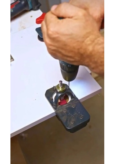 Aksworld Hands Menteşe Yeri Açma Aparatı