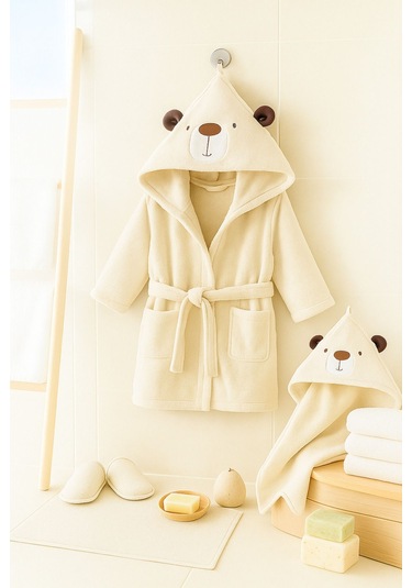 Sevimli Ayıcık Desenli 4 Parça %100 Pamuk Bornoz Seti 0-2 Yaş Kutulu Bej