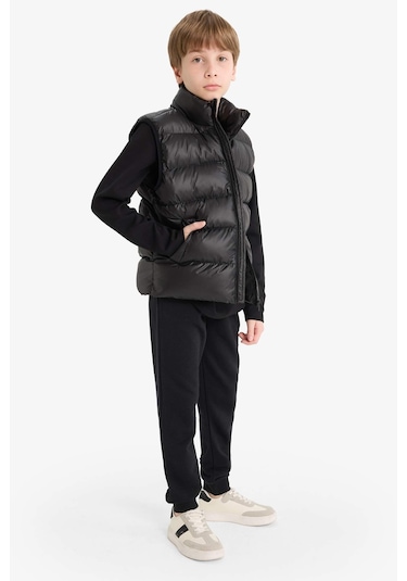 Defacto Erkek Çocuk Su İtici Fermuarlı Dik Yaka Şişme Yelek F3092a825aubk27 Siyah
