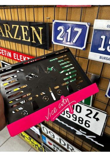 Vıce Cıty Plakalık, Vice City Plakalık