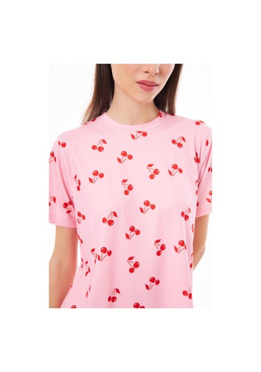 Premium Kadın Pijama Takımı Kiraz Desenli Yumuşak Dokulu Kısa Kollu Bisiklet Yaka Pudra