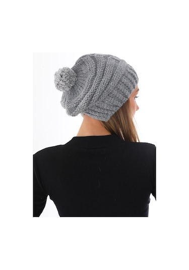 Kadın Kalın Gri Örgü Ponponlu Bere Gri