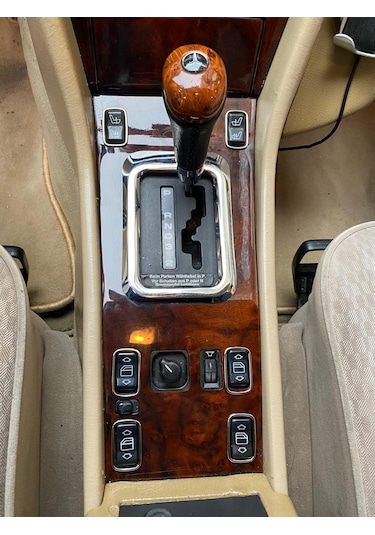 Mercedes Benz W124 Krom Vites Çerçevesi