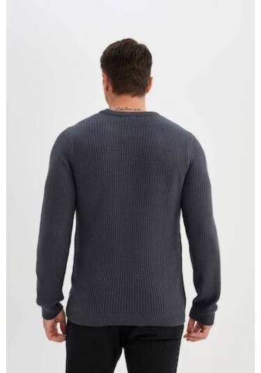 DeFacto Standart Fit Normal Kesim Bisiklet Yaka Dokulu Triko Kazak C8814AX24WNAR184