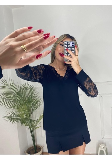 Modasize Kadın Uzun Kollu V Yakalı Dantel Detaylı Viskon Bluz Siyah