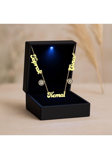 Işıklı Kutuda Kişiye Özel Nazarlı Üç İsimli Gümüş Kolye Gold