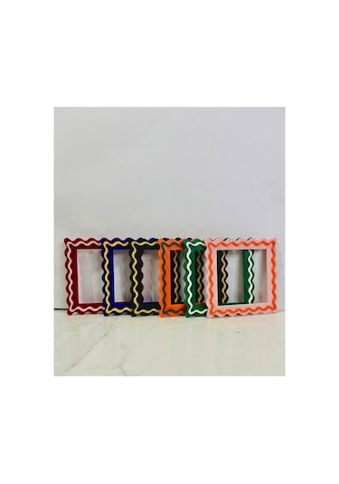 Dalgalı Priz Çerçevesi - Kolay Montaj Dekoratif Duvar Aksesuarı Priz Alanı 9 X 9 Cm
