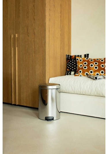 Çöp Kovası, Pedallı, Soft, 20lt - Parlak Paslanmaz Çelik Parlak Paslanmaz Çelik