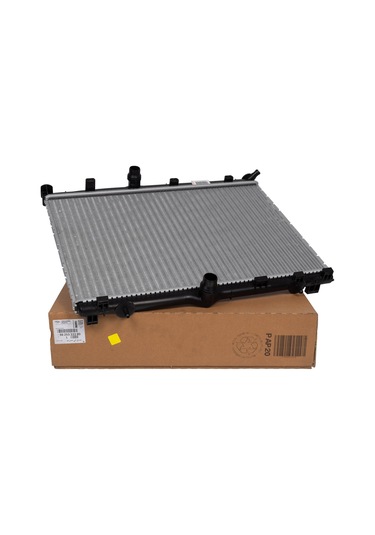 Opel Corsa F 1.2 Motor Su Soğutma Radyatörü Psa Marka 9825332380