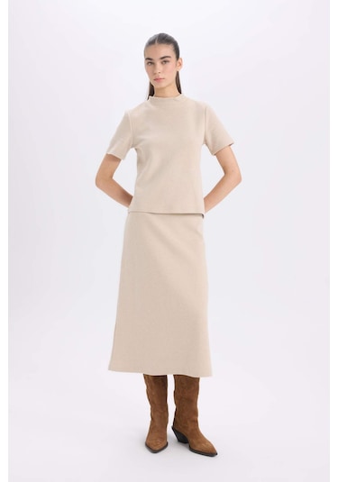 DeFacto A Kesim Esnek Belli Basic Düz Normal Bel Maxi Etek D5407AX24AUBG718 Bej