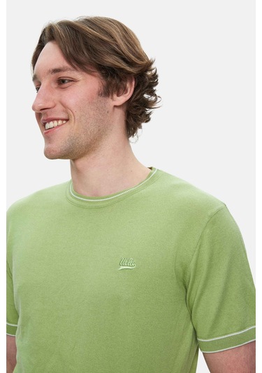 Fared Duman Yeşili Bisiklet Yaka Triko Nakışlı Standard Fit Erkek Tshirt Duman Yeşili