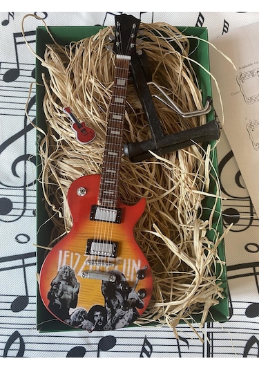 Elektro Gitar El Yapımı Ahşap Minyatür Hediyelik Biblo 25 Cm 2 Le