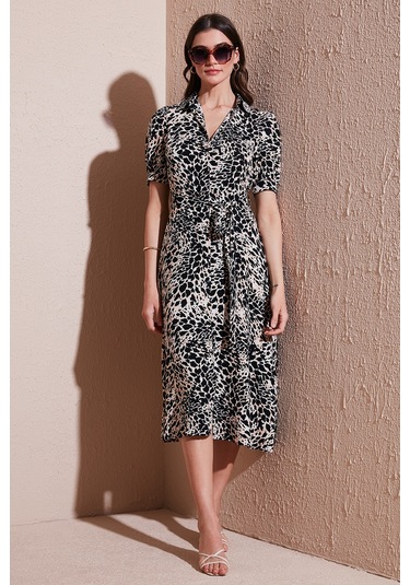 Lela Desenli Relaxed Fit Balon Kol Yırtmaçlı Kemerli Midi Boy Bayan Elbise 67810558 Leopar
