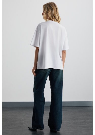Lagertha Kadın %100 Organik Pamuklu Kalın Dokulu Oversize Fit Yuvarlak Yakalı Beyaz T-shirt