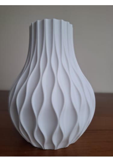Dalga Desenli Vazo -20 Cm Beyaz