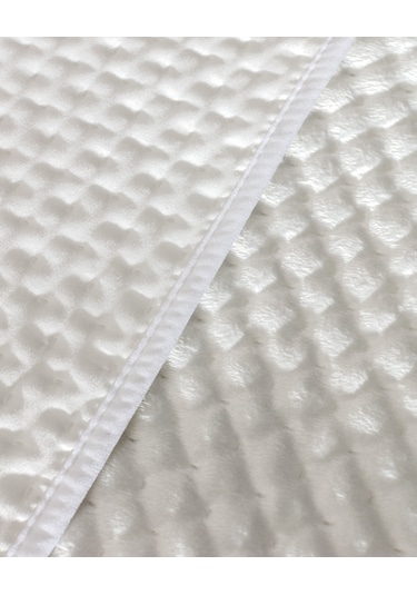 Boulogne Tek Kişilik Kadife Yatak Örtüsü - Ekru 8682116999557 Ekru