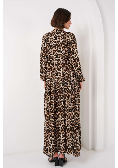 Gabria Ön Düğmeli Desenli Viskon Elbise Leopar