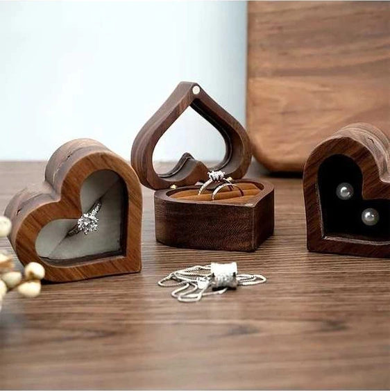 Trendooze Şanslı Kalpler İçin Beyaz Ahşap Nişan Kutusu, 2 Yüzük Kapaklı, Düğün Hazırlıkları