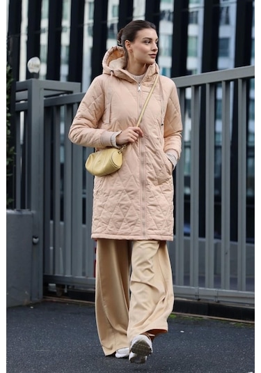 5138 Kapitone Uzun Şişme Mont - Bej Bej