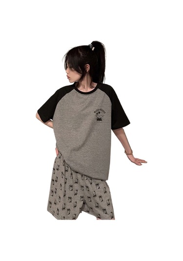 Snapbuy Göğüs Yastığı İle Şişme Önleyici Pijama Kadın Yaz Gülen Kore Kısa Kollu Şort Sevimli Öğrenci İnce Ev Giyim Seti 6008 Gri Katie Göğüs Yastığı İle