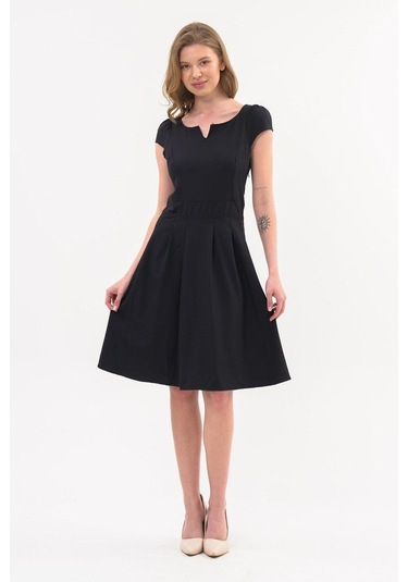 Apsen Kadın Siyah Yazlık Pile Detaylı Kısa Günlük Elbise 3901-100 Siyah