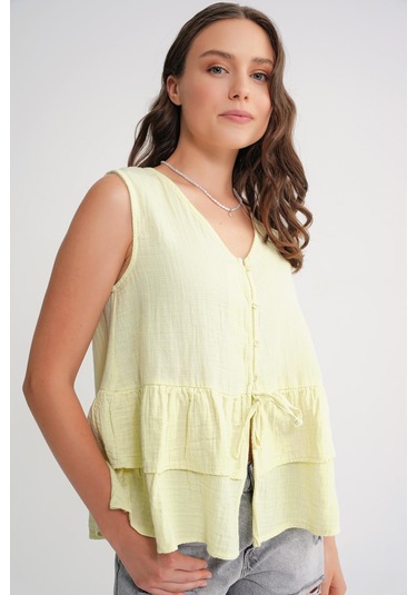 4722 Kadın V Yaka Fırfırlı Müslin Bluz Tereyağı Sarısı Tereyağı Sarısı