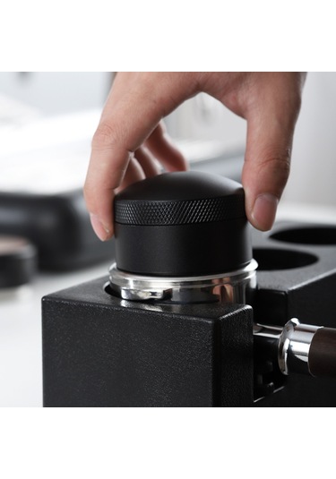 Geeksen Düzenleyebilir Dönen Kahve Toz Dağıtıcı Ve Topak Açıcı, Profesyonel Kahve Çıktısı İçin 53mm Siyah Siyah