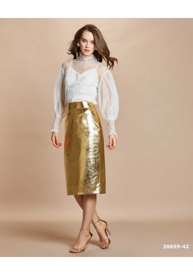 Transparan Yaka Ve Kol Detaylı Dantel Garnili Bluz Romantik Ve Zarif Tasarım Ekru