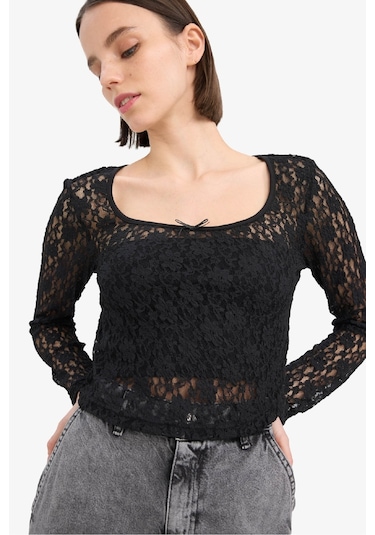 DeFacto Coool Yuvarlak Yaka Fitted Dantel Uzun Kollu Bluz E7614AX25SPBK81