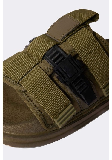 DeFacto Erkek Düz Taban Tek Bantlı Terlik D8084AX25SMKH3