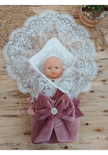 Kadife Kız Bebek Battaniyesi Dantelli Kundak Hastane Çıkışı Yenidoğan %100 Doğal Pamuktan Hediyelik Gülkurusu