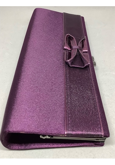 Noemi Saten Clutch