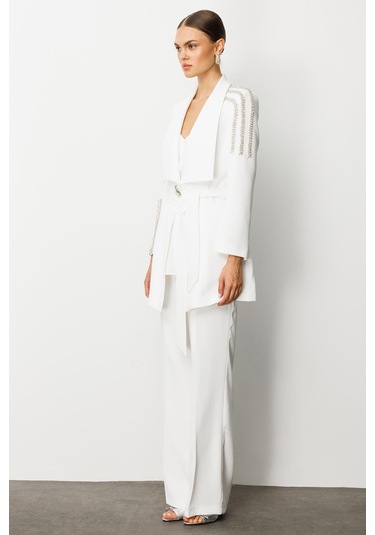 Moda İlgi Kadın Omuz Ve Kol Taş İşleme Detaylı Şal Yaka Kuşaklı Ceket 5007 Ekru Ekru
