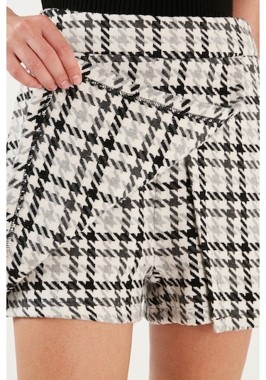 Lela Pamuk Karışımlı Regular Fit Kışlık Bayan Şort Etek 61100015 Siyah Lela Pamuk Karışımlı Regular Fit Kışlık Bayan Şort Etek 61100015 Siyah