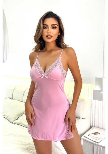 Merry See Dantelli Yanlardan Derin Yırtmaçlı Gecelik Pembe