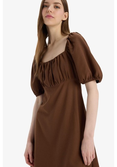 DeFacto Kare Yaka Keten Karışımlı Kısa Kollu Midi Yazlık Elbise E0896AX25SMBN333