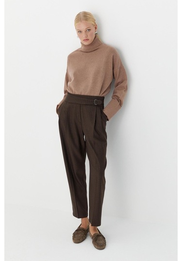 Kemer Tokalı Pileli Pantolon Kahverengi Kahverengi