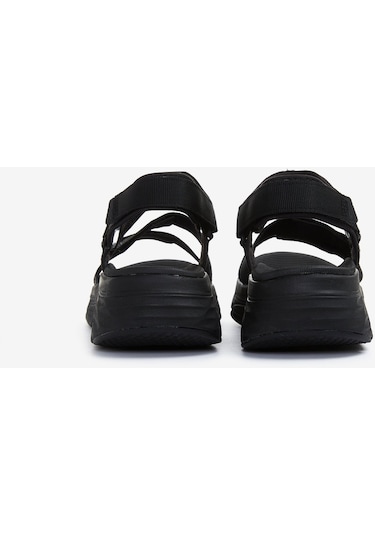 Skechers Max Cushioning  -  Lured Kadın Siyah Sandalet 140218 Bbk Siyah