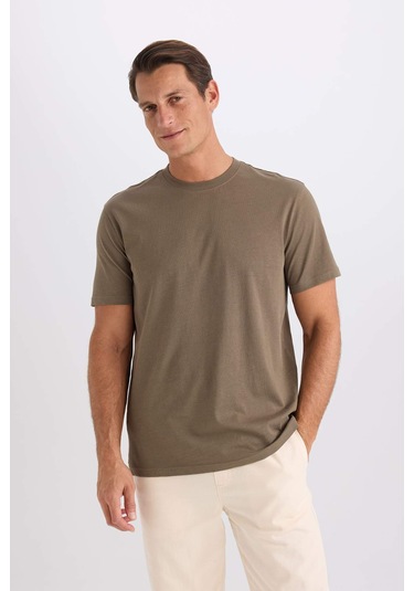 DeFacto %100 Pamuk New Regular Fit Bisiklet Yaka Basic Düz Kısa Kollu Tişört V7699AZ25SPKH207 DeFacto %100 Pamuk New Regular Fit Bisiklet Yaka Basic Düz Kısa Kollu Tişört V7699AZ25SPKH207