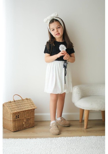 Kız Çocuk Pamuklu Papatya Aplike Detaylı T-shirt Balon Etek Altüst Takım 2 Parça Papatya Çok Renkli