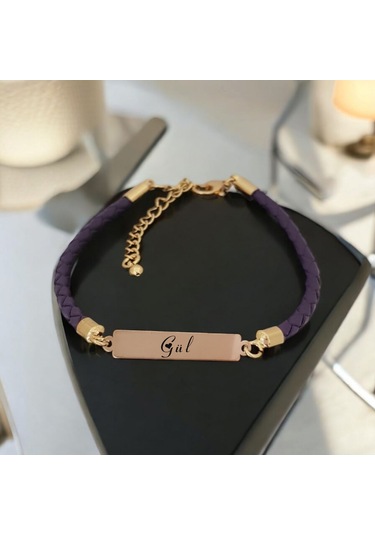 Archin Gül İsmine Özel 14 Ayar Altın Plakalı Dikdörtgen Motifli Mor Derili Hediye Bileklik-412isim Gül