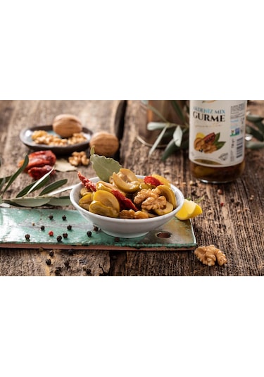 Akdeniz Mix Zeytin Salatası Cam Kavanoz 530 Gr